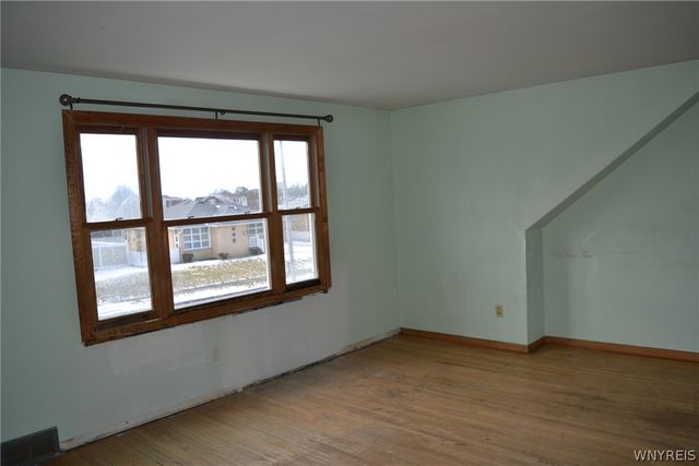 208 W Elmview Avenue, Lackawanna, NY 14218