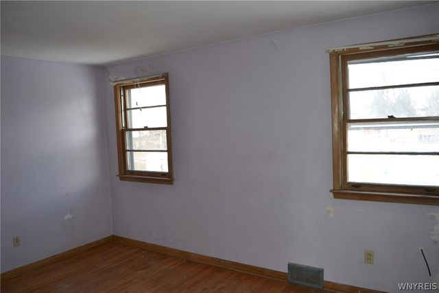 208 W Elmview Avenue, Lackawanna, NY 14218