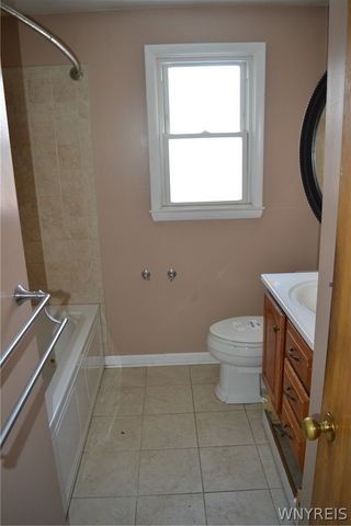 208 W Elmview Avenue, Lackawanna, NY 14218