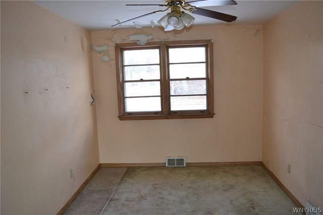 208 W Elmview Avenue, Lackawanna, NY 14218