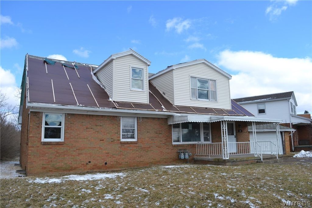 208 W Elmview Avenue, Lackawanna, NY 14218