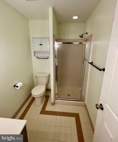218 VALLEY STREAM LN, Chesterbrook, PA 19087