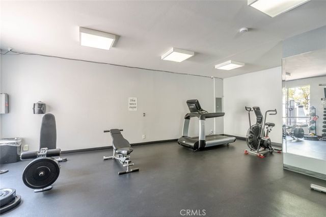 19350 Sherman Way 210, Reseda, CA 91335
