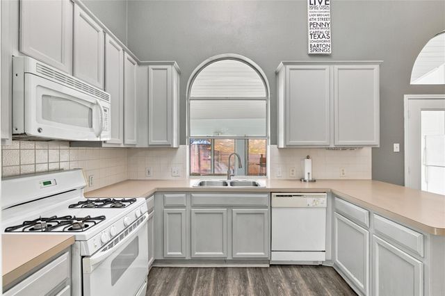 910 Point Run DR, Pflugerville, TX 78660