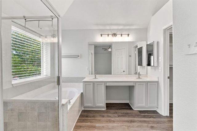 910 Point Run DR, Pflugerville, TX 78660
