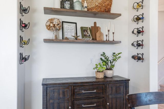 588 Overstone Avenue, Madera, CA 93636