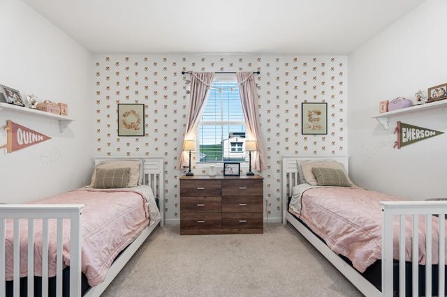 588 Overstone Avenue, Madera, CA 93636