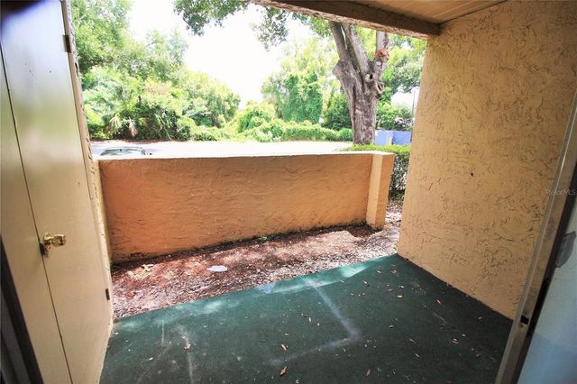 660 KENWICK CIRCLE 104, Casselberry, FL 32707