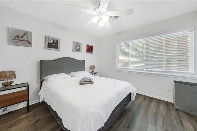 5474 Imogene Street, Houston, TX 77096