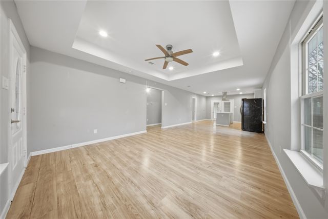 2350 W Cherry Street, Paris, TX 75460