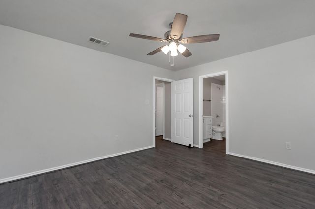 8112 Arbor Avenue, Fort Worth, TX 76116