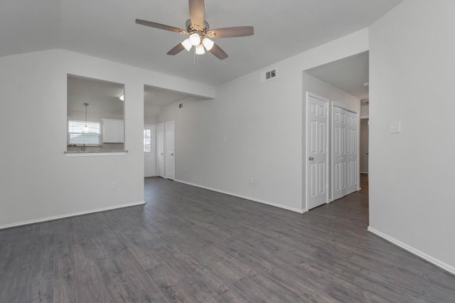 8112 Arbor Avenue, Fort Worth, TX 76116