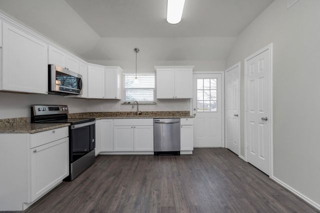 8112 Arbor Avenue, Fort Worth, TX 76116