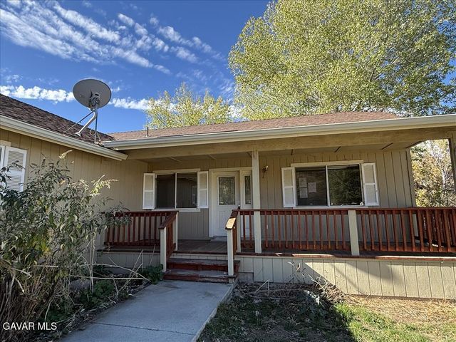 18221 Arosa Road, Tehachapi, CA 93561