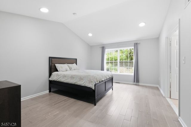 19 Jackson Ave, Montgomery Twp., NJ 08540