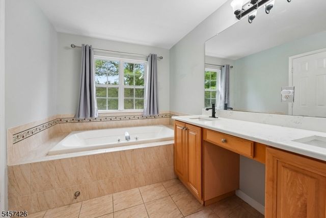19 Jackson Ave, Montgomery Twp., NJ 08540