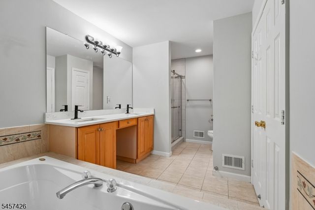 19 Jackson Ave, Montgomery Twp., NJ 08540