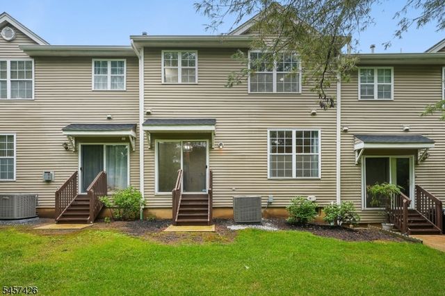 19 Jackson Ave, Montgomery Twp., NJ 08540