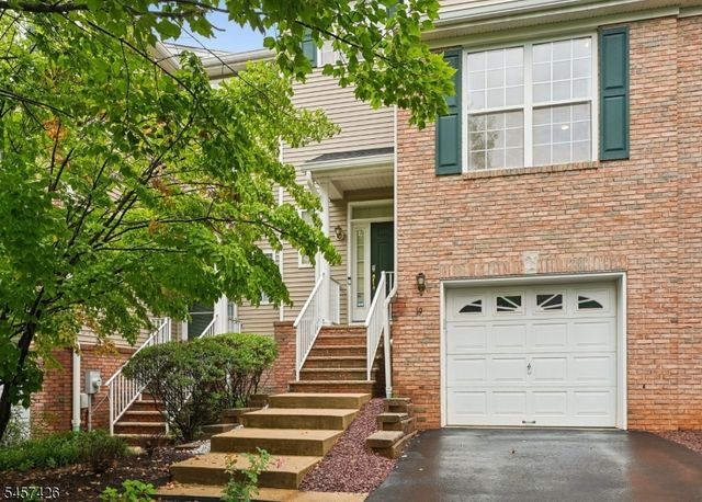19 Jackson Ave, Montgomery Twp., NJ 08540
