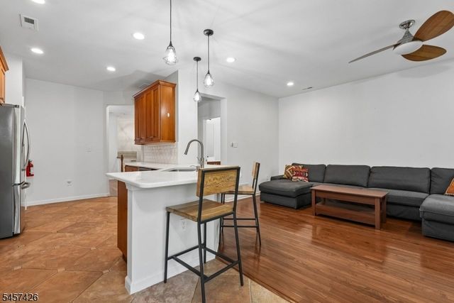19 Jackson Ave, Montgomery Twp., NJ 08540