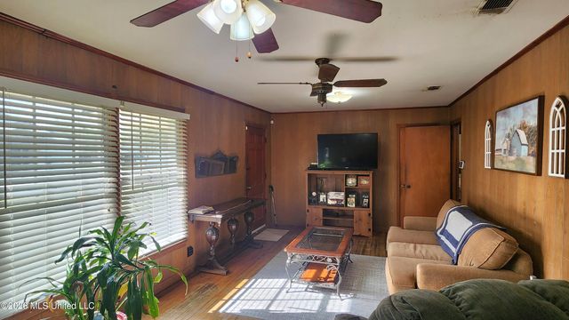 501 Ferriday Drive, Ridgecrest, LA 71334