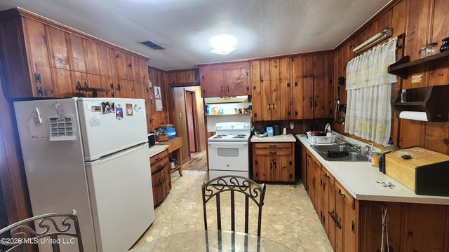 501 Ferriday Drive, Ridgecrest, LA 71334