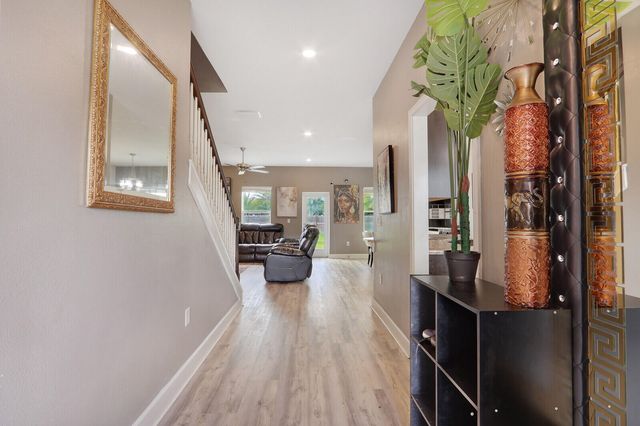 5436 NW South Crisona Court, Port St. Lucie, Port St Lucie, FL 34986