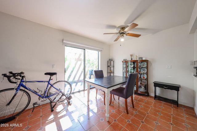 10410 N 7TH Place 2, Phoenix, AZ 85020