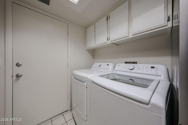 10410 N 7TH Place 2, Phoenix, AZ 85020