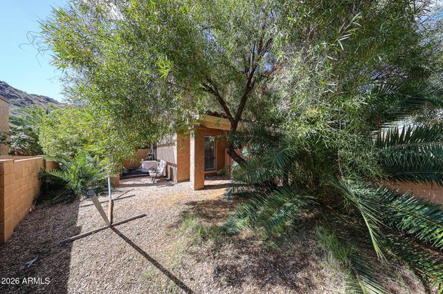 10410 N 7TH Place 2, Phoenix, AZ 85020