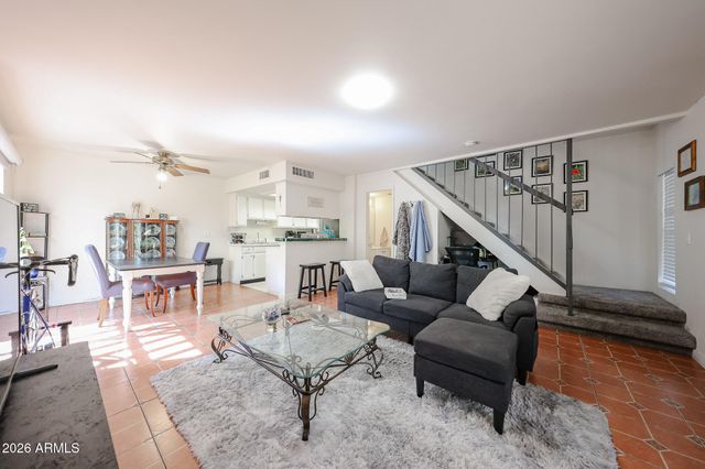 10410 N 7TH Place 2, Phoenix, AZ 85020