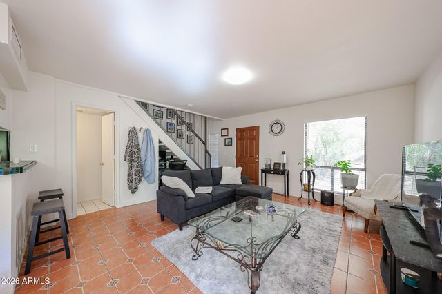 10410 N 7TH Place 2, Phoenix, AZ 85020