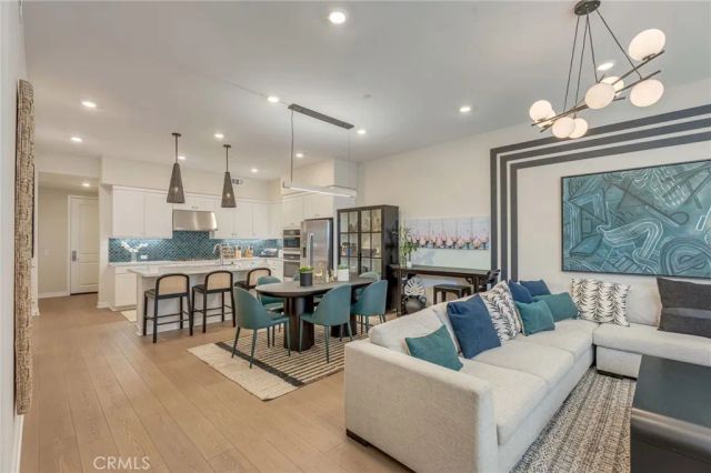 441 Sora, Irvine, CA 92618