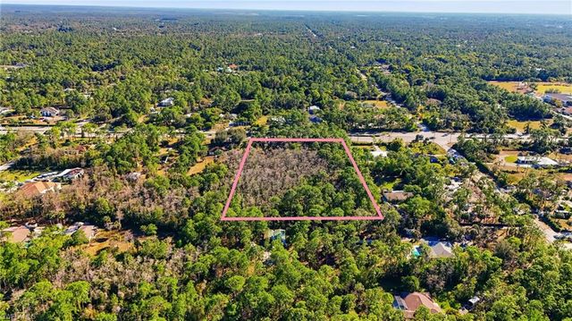 XXXX Golden Gate BLVD W, Naples, FL 34120