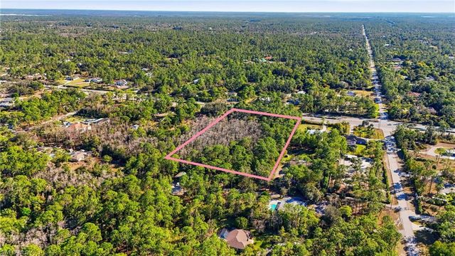 XXXX Golden Gate BLVD W, Naples, FL 34120