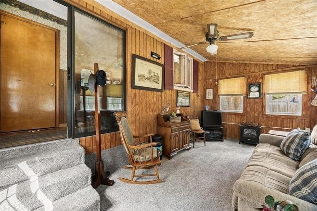 32 Colonial Drive, Taunton, MA 02780