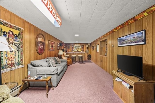 32 Colonial Drive, Taunton, MA 02780