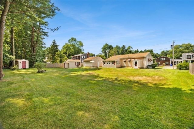 32 Colonial Drive, Taunton, MA 02780