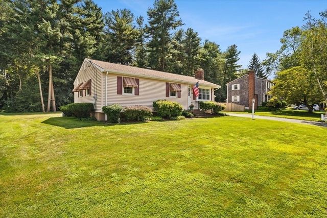 32 Colonial Drive, Taunton, MA 02780