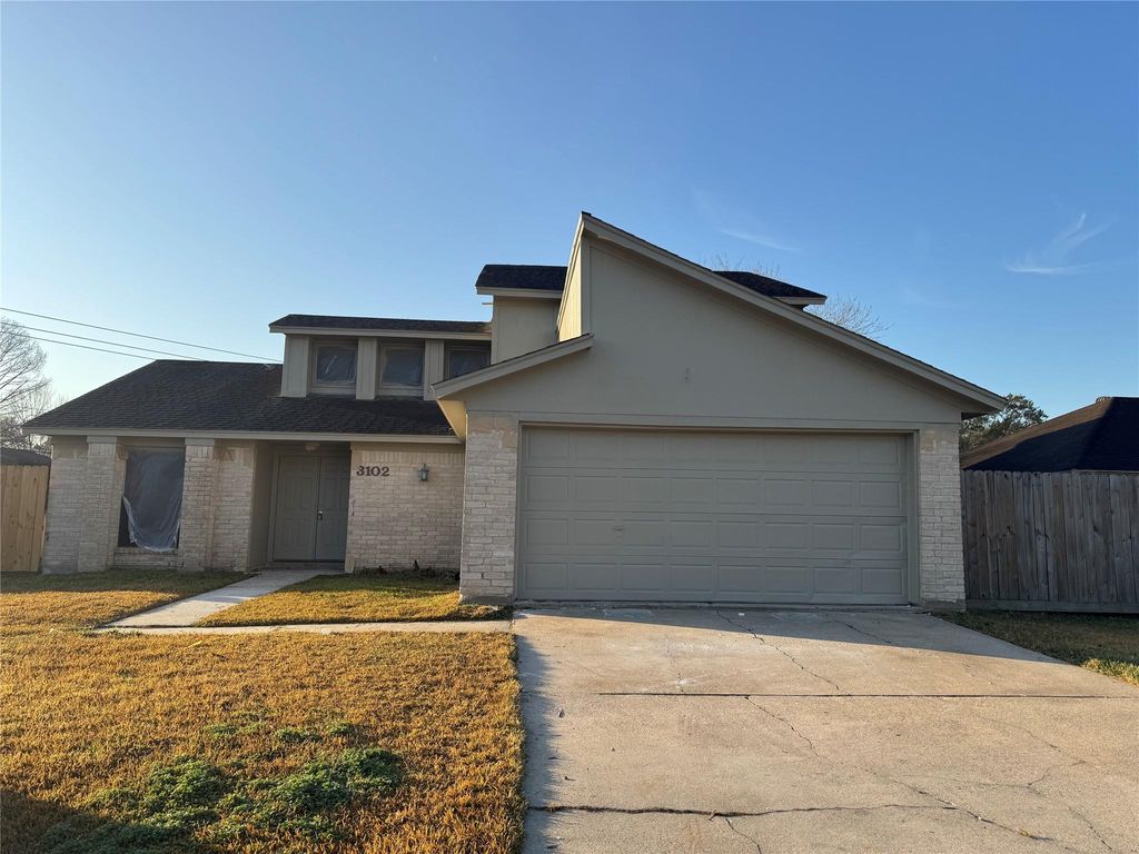 3102 Green Apple Drive, Pearland, TX 77581