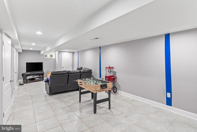 5219 W NORTH AVE, Baltimore, MD 21207