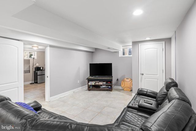 5219 W NORTH AVE, Baltimore, MD 21207