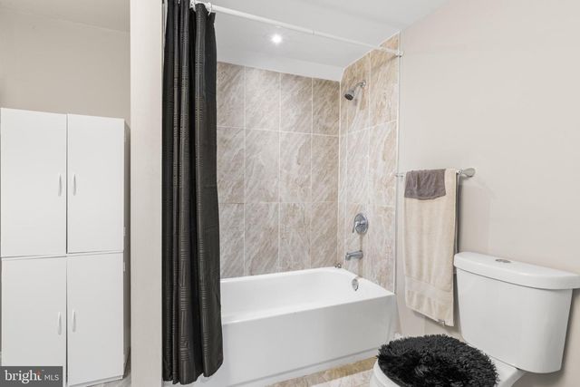 5219 W NORTH AVE, Baltimore, MD 21207