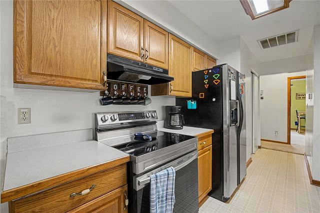 312 Highland Drive, Englewood, OH 45322