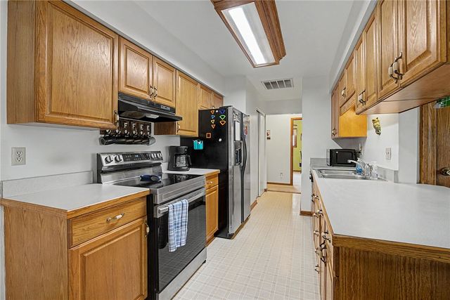 312 Highland Drive, Englewood, OH 45322