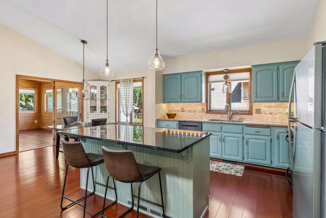 8648 Park Avenue, Saint Bonifacius, MN 55375