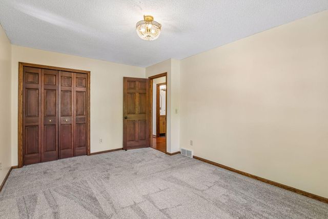 8648 Park Avenue, Saint Bonifacius, MN 55375