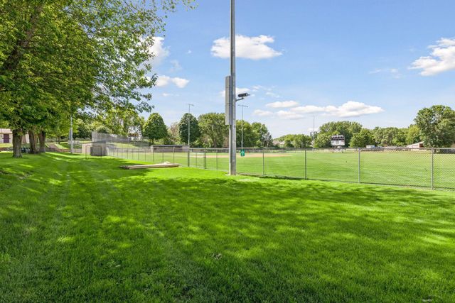 8648 Park Avenue, Saint Bonifacius, MN 55375