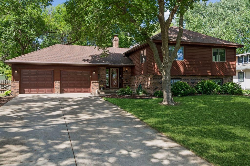 8648 Park Avenue, Saint Bonifacius, MN 55375