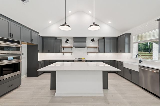 108 Roebuck Lane, New Waverly, TX 77358